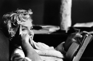 Elliott_Erwitt_USA_New_York_Us_actress_Marilyn_Monroe_1956_03-1